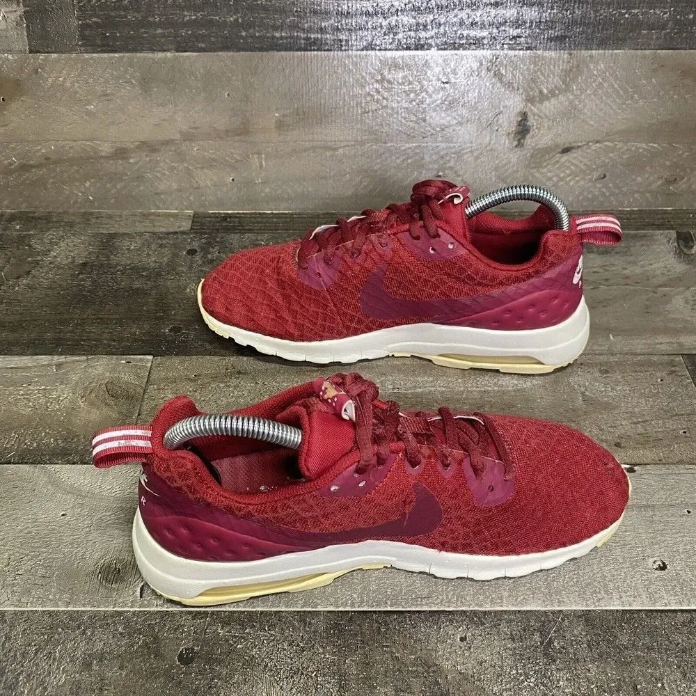 Nike Air Max Motion Maroon Wine Red Athletic Shoes 844895-660 Women's Size 8